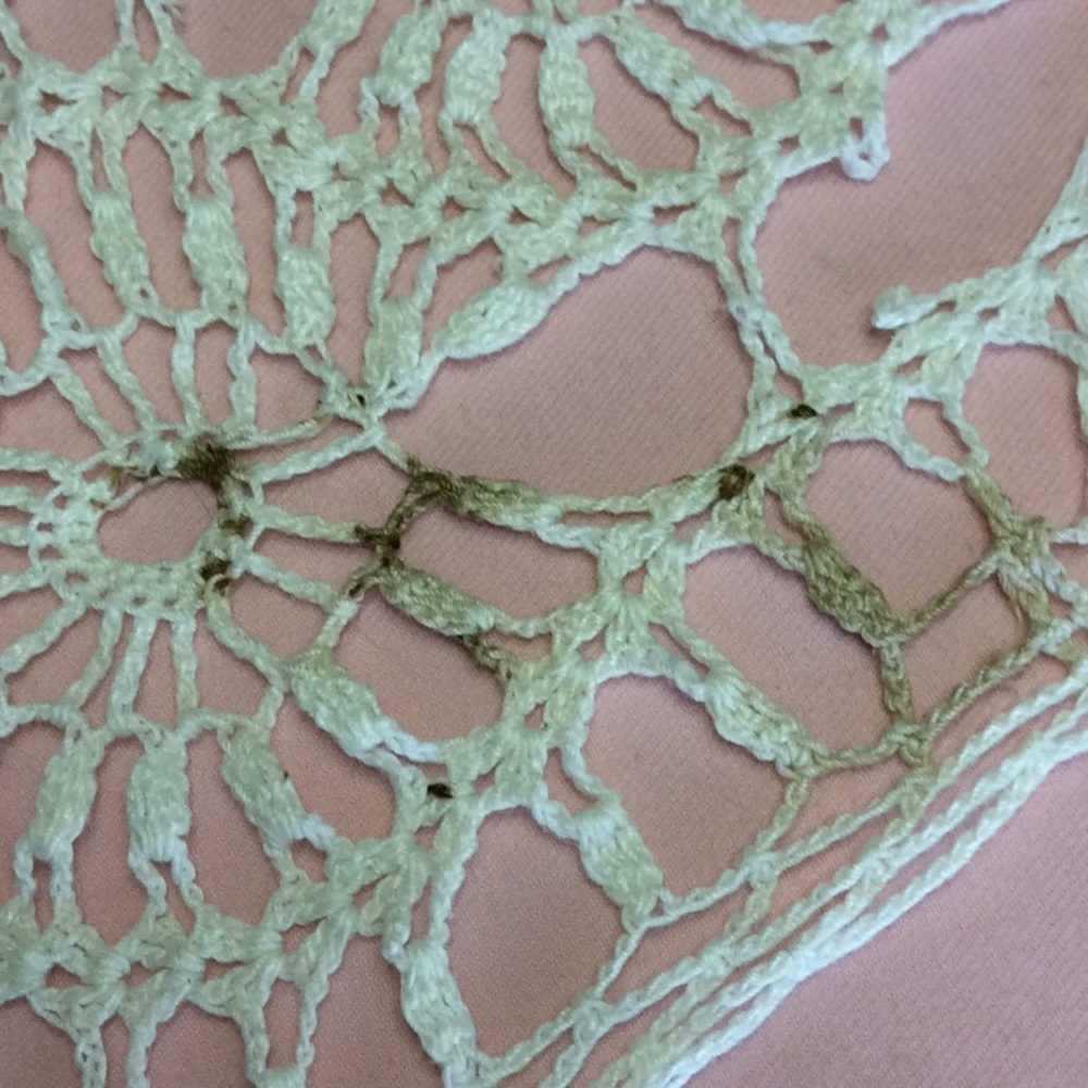 FINAL SALE PRICE Vintage Display Doilies - Picture 7 of 7